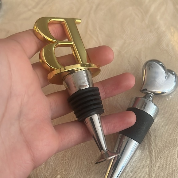 Reusable Wine Cork Bottle Wine Stopper Top Closer Seal will get all 3 of them - Picture 9 of 14